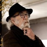 Photographie portrait de l'artiste peintre Kizou Dumas